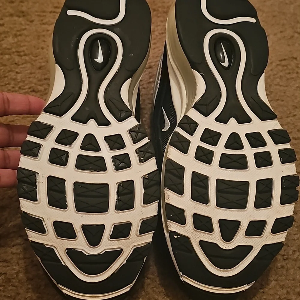 Like New! Womens 8/Men's 6 Nike Air Max 97 - Picture 3 of 5